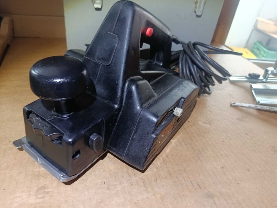 Rindea electrica AEG EH 82-1 800W 3.8A 13000rpm fabricata in Germania