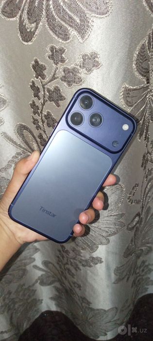 Tinstar T888 y birga bir iPhone 17 pro max