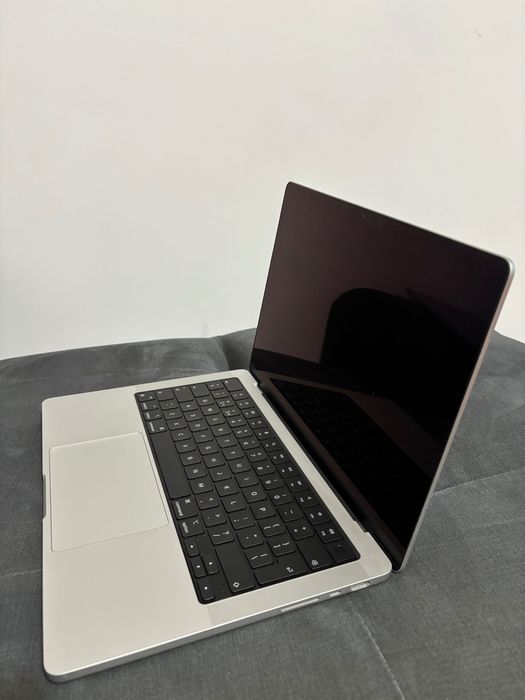 MacBook Pro 14” model A2779 QWERTY 14.2. M2 Pro 32GB 1TB SSD