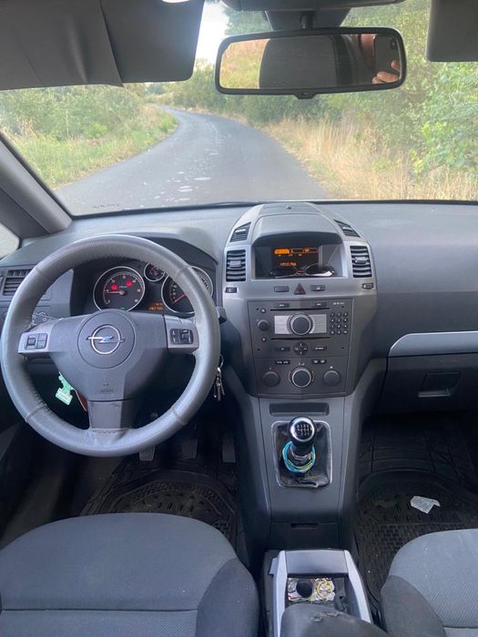 Opel zafira 1.9 cdti