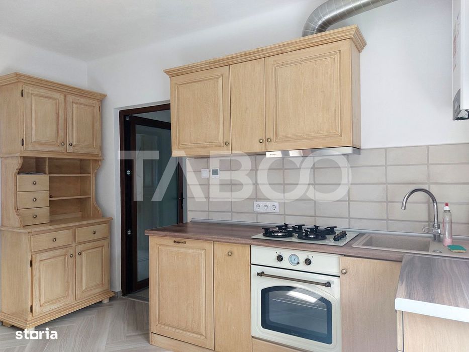 Casa 58 mp cu gradina 300 mp pet friendly central Cisnadioara