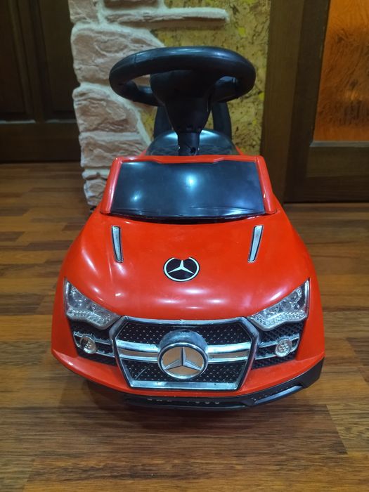 Машина-толокар детский