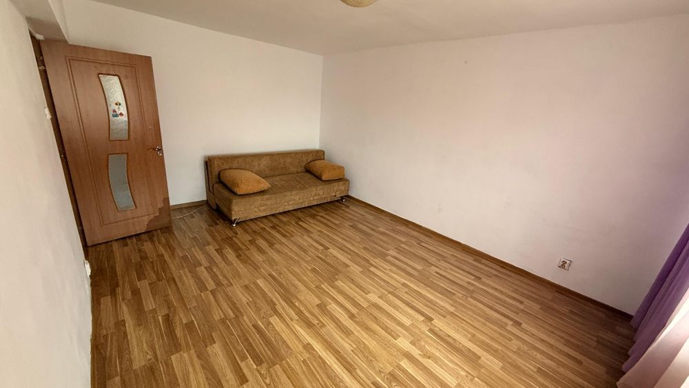 Apartament 2/3 camere zona micro