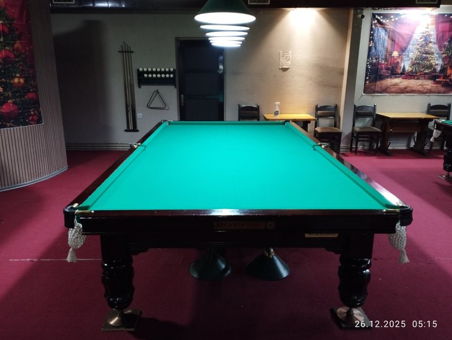 Продаю 12 футовые бильярдные столы (графит)
