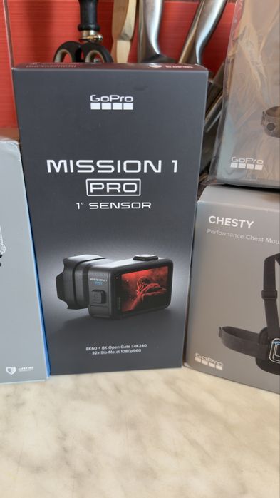 GoPro MISSION 1 PRO 8K60 50MP 1” + Grip + 3-Way 2.0 + 2x Chesty