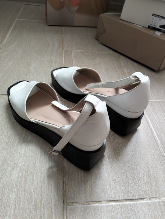 Продам женскую обувь