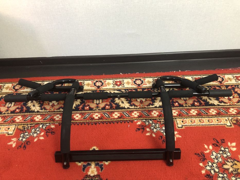 Турник в дверной проём