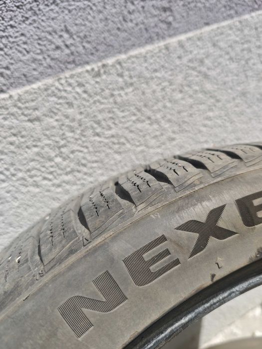 Зимни гуми NEXEN 215/45R18