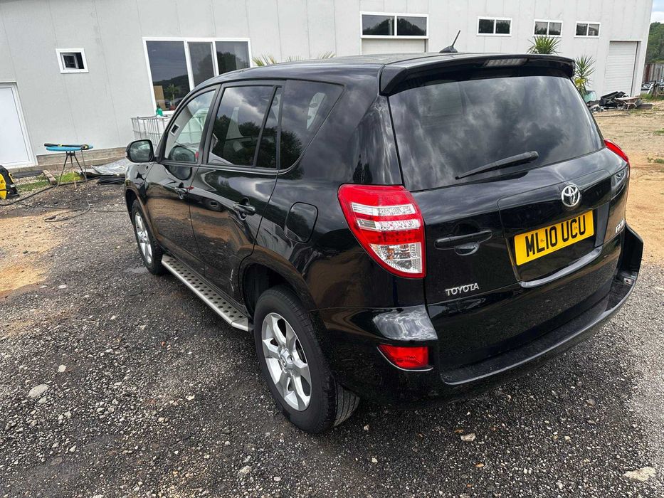 Продава се на части Toyota RAV4 2.2 D-4D 150 к.с. 4x4 - 2010 г.