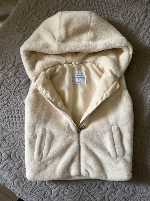 Ново плюшено елече Primark за момиче