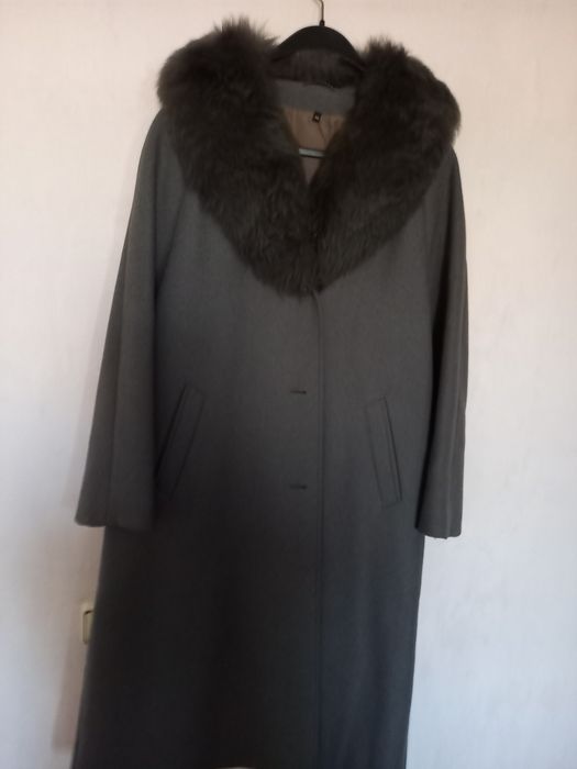 Продадим пальто женское