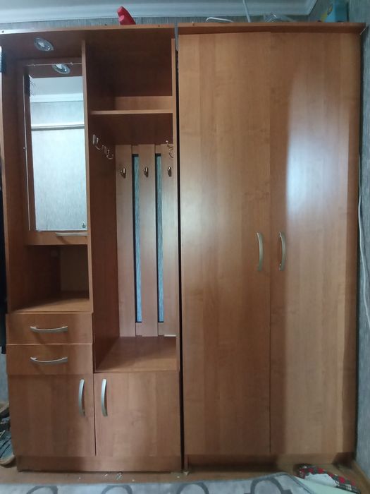 Продам шкаф для прихожей
