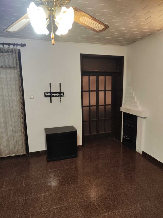 Продава се Тристаен апартамент в Асеновград - 82 кв.м за 1281 €/кв.м - Снимка #2