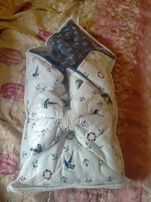 Продам конверт на выписку новый