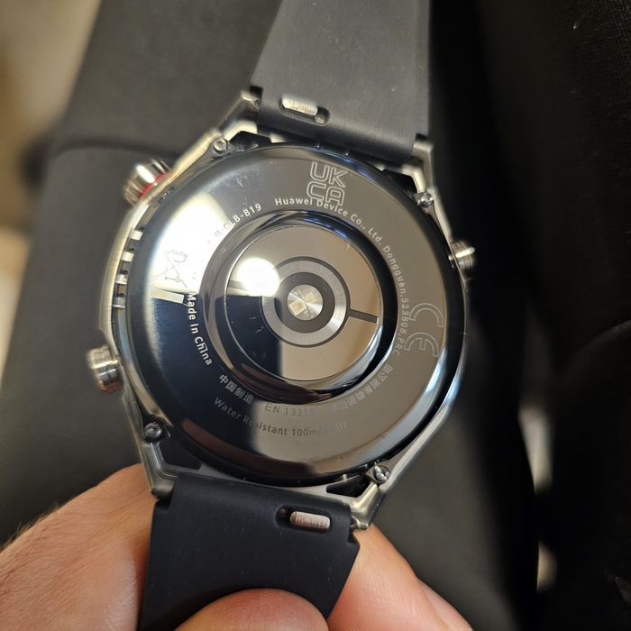 Huawei Watch Ultimate много запазен
