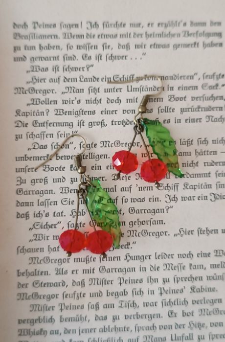 обеци от мъниста