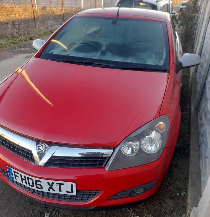 Dezmembrez Opel astra h Twin Top decapotabila 1.9 cdi