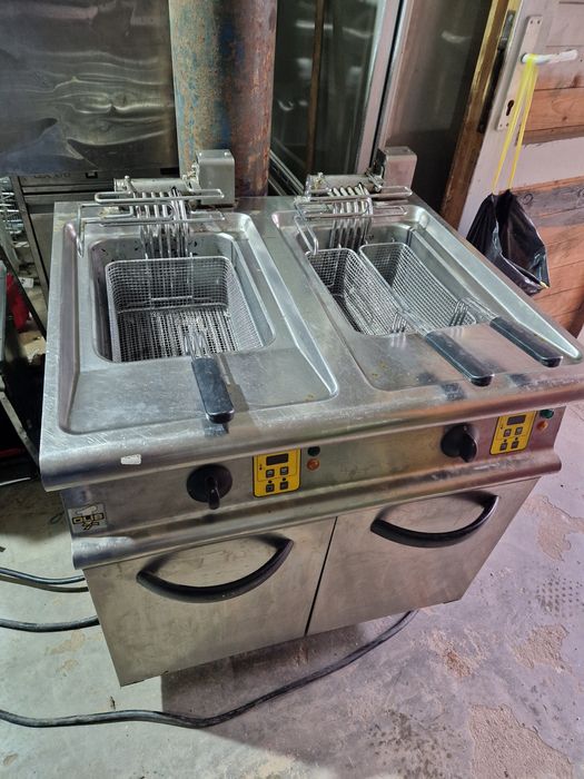 Mașina gătit 4-6 ochiuri cu sau fara banc, din inox