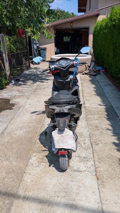 Vând scuter electric Hecht Equis  2024