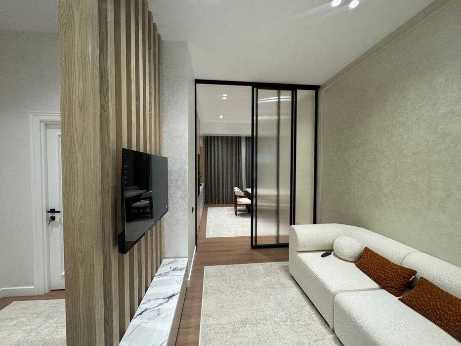 Б1 Сдаётся в аренду 2-ком/4/10 квартира Яккасарайский Шота руставели!