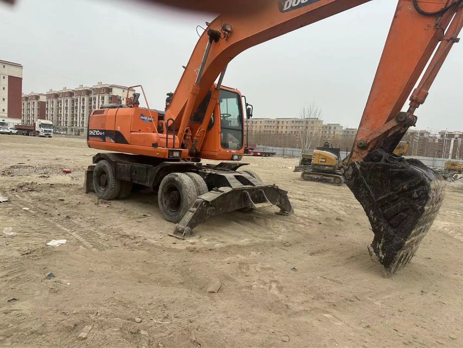 Услуга Экскаватор Досан 210 W