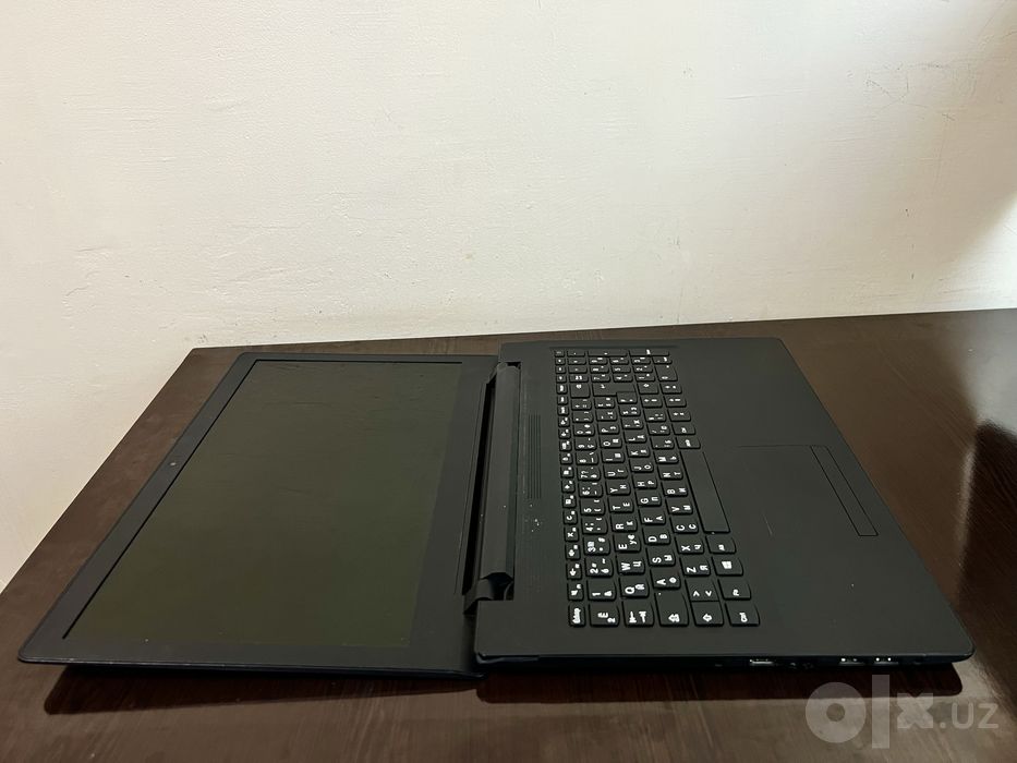 Lenovo noutbuk sotiladi