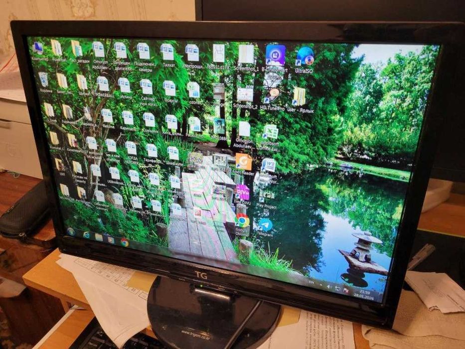 Рабочий 19 дюймовый LCD монитор без дефектов