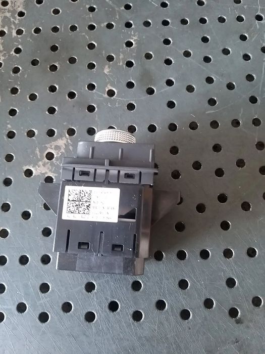 Buton reglaj volum audi a4 b9 8w 8w1919616