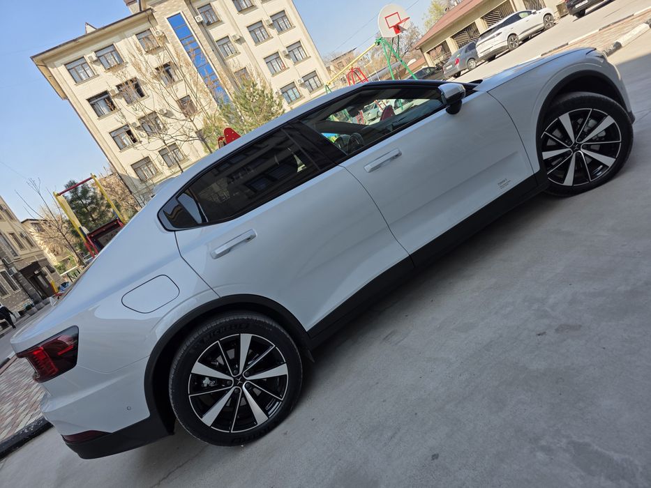 Volvo Polestar-2  СРОЧНО продаётся.