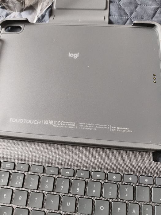 Husă cu tastatură Logitech Folio Touch – iPad Air 5, 4; IPad Pro 11”