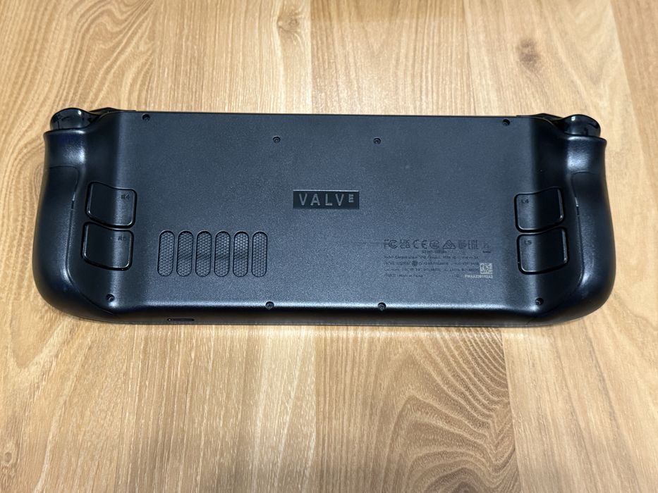 Перфектен Steam deck 256GB SSD