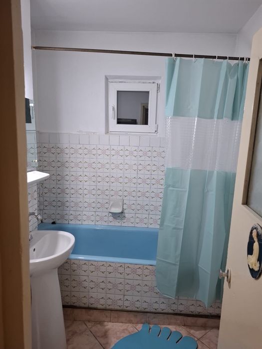 Închiriez apartament cu 2 camere zona Zavoi