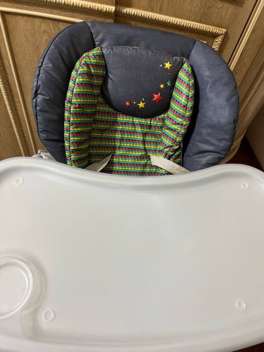 Chicco ovqatlanadigan stol