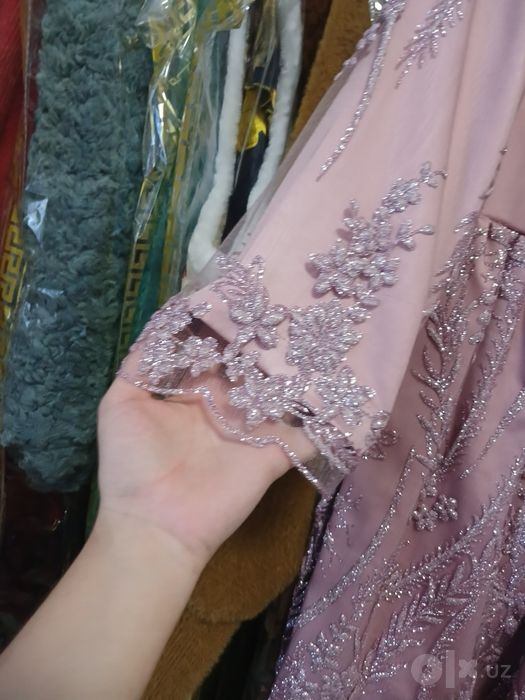Kelinchaklar uchun organza koʻylak lozim