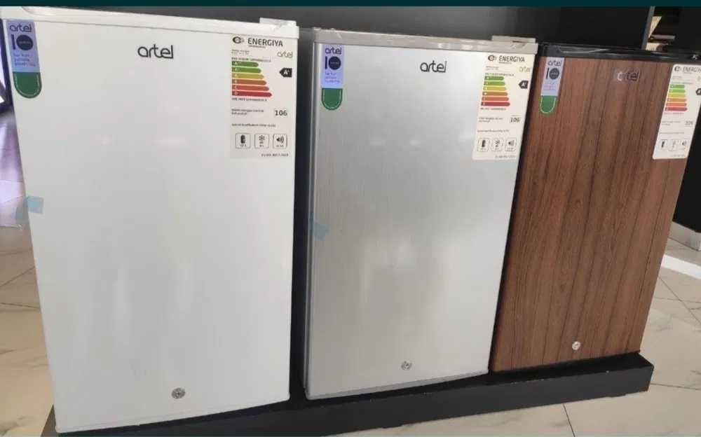 Продается мини холодильник Artel 90л
