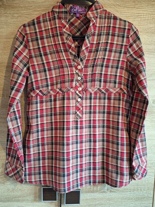 Прекрасна каре дамска риза с лъскава нишка употребявана без забележки