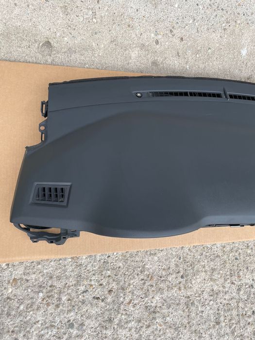 Plansa bord toyota auris