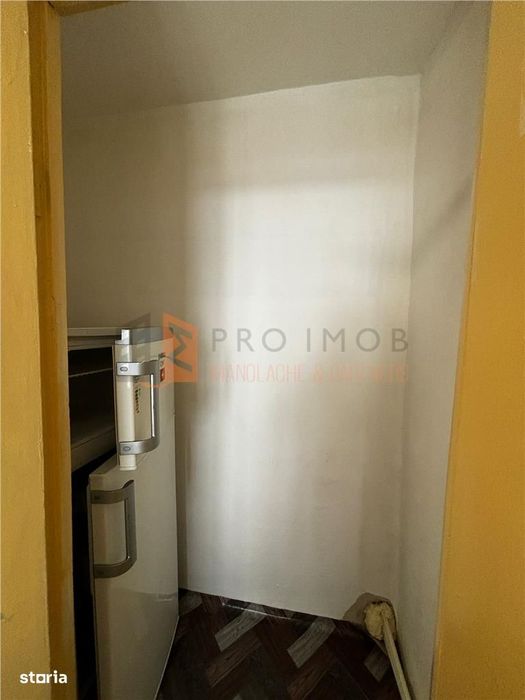 Apartament 3 camere cf 1 semidecomandat  zona Unirii Sud