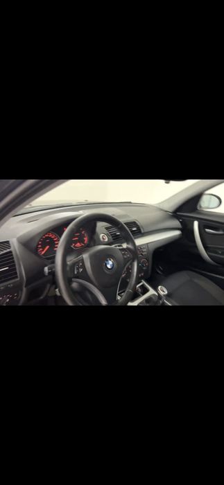 BMW Seria 1 de vânzare
Se vinde BMW Seria 1, mașină întreținută, ideală pentru oraș și drumuri lungi.
 Preț: 4.500 €
 Mașină înscrisă în circulație