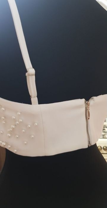 Bluza cu broderie din perle