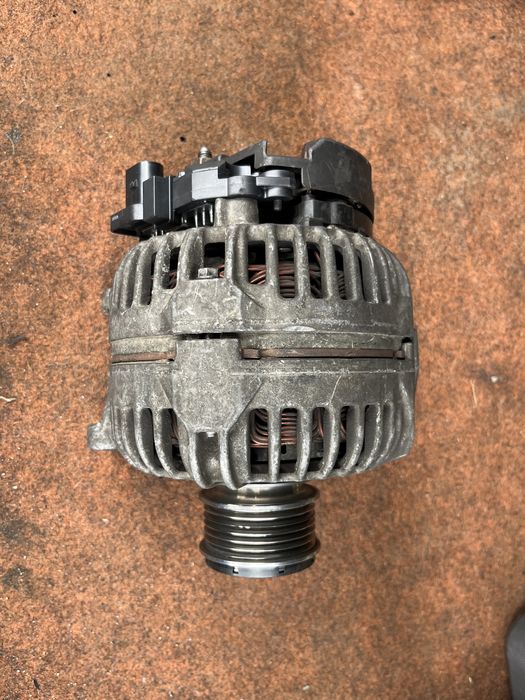 Алтернатор Bosch 140A динамо рециклиран гаранция VW 1.8T Audi Seat 1.9