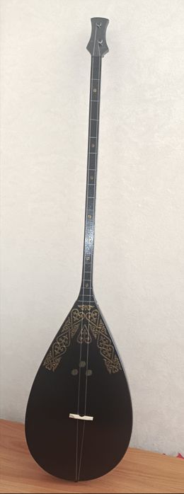 Домбыра ,Гитара 80000.