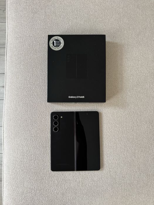 Samsung Galaxy Z Fold 5