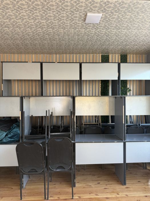 Parta va stul sotiladi