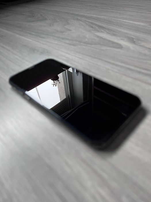 [VAND] Iphone 10 - 256GB - FARA incarcator / cablu - ecran nou