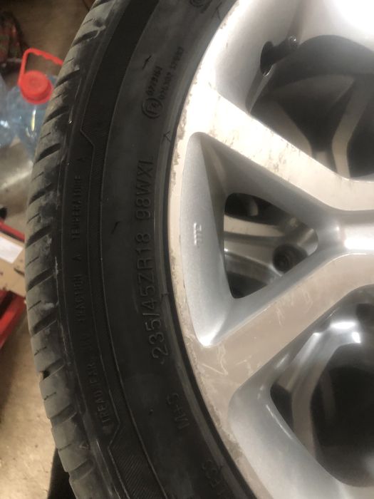 Продам диски с шинами Р18