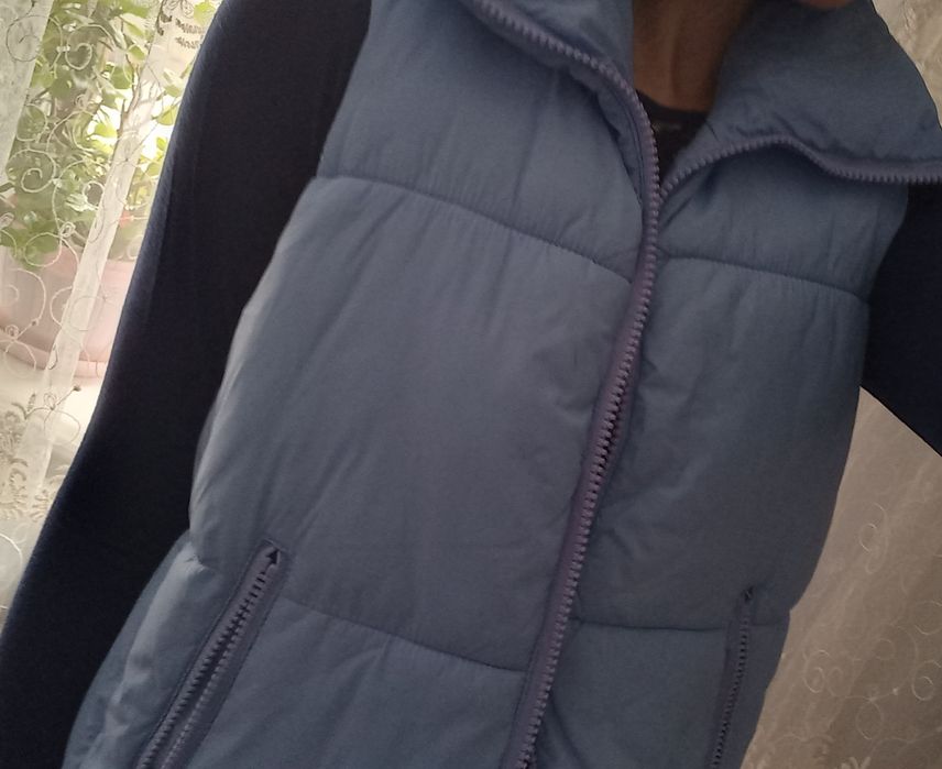 безрукавка жилетка кофта