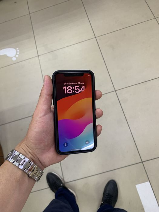 Продам Айфон 11 про память 256гб Акб100%