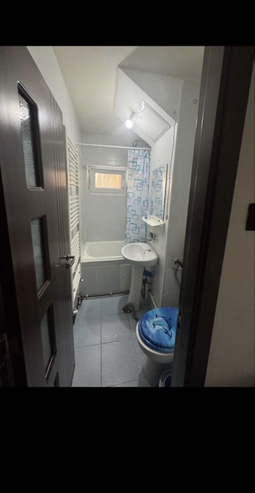 Inchiriez apartament 3 camere