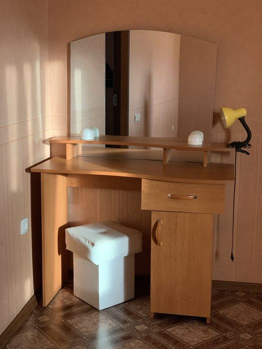 Туалетный столик